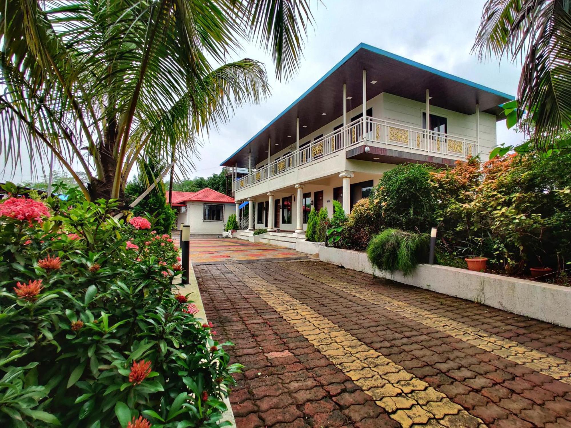 The Village Resorts Karjat Extérieur photo